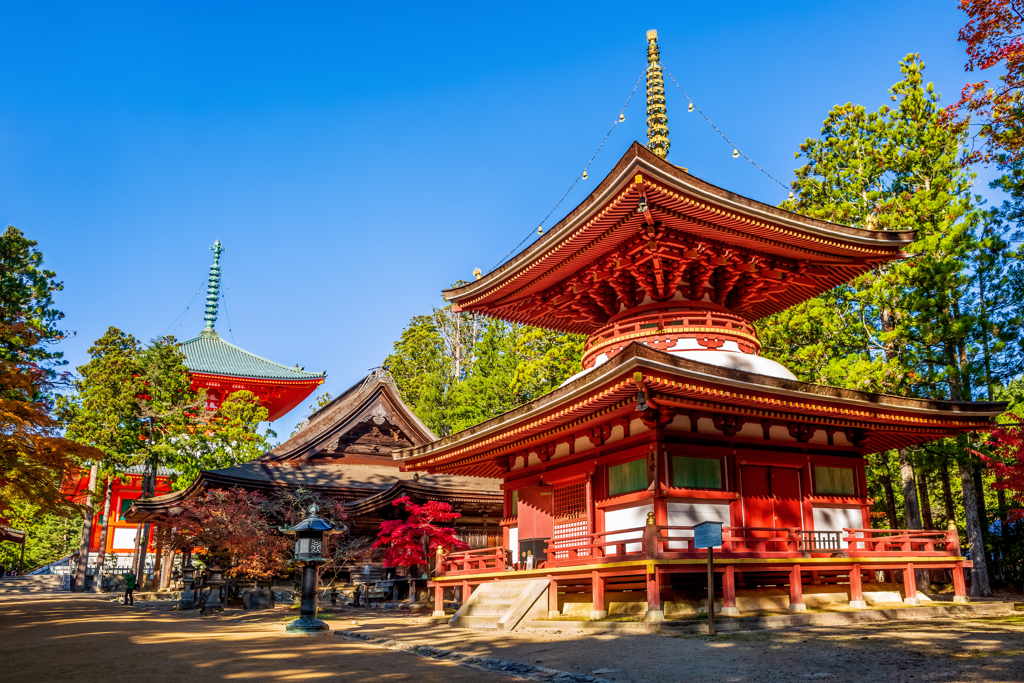 JLF - Pagode Koya-San - shutterstock_1618962322.jpg
