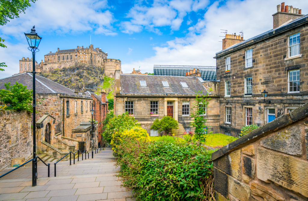 shutterstock_736706338_Edinburgh.jpg