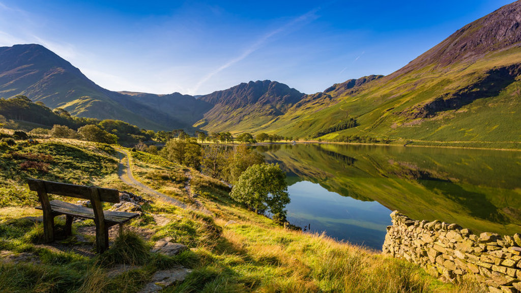 main_shutterstock_336621734_Lake_District.jpg