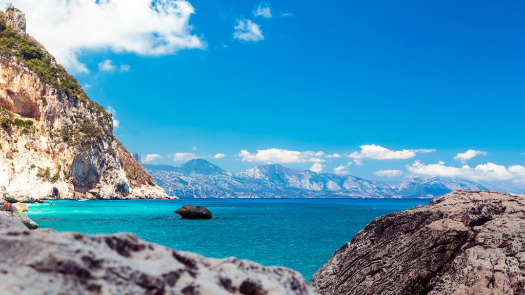 main_EWTES_Gulf_of_Orosei__Sardinia_shutterstock_696606010.jpg