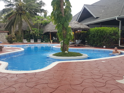 Mnarani beach cottages pool