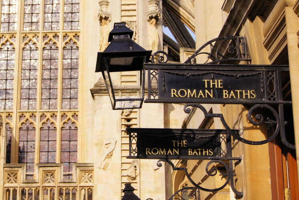 main_shutterstock_94330720_bath.jpg