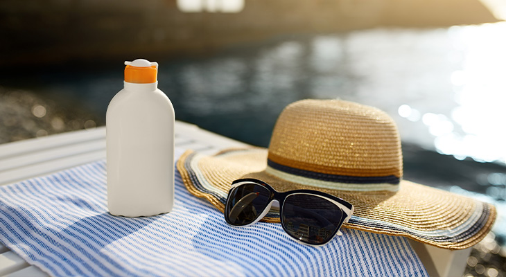 Zonbescherming hoed en zonnebril