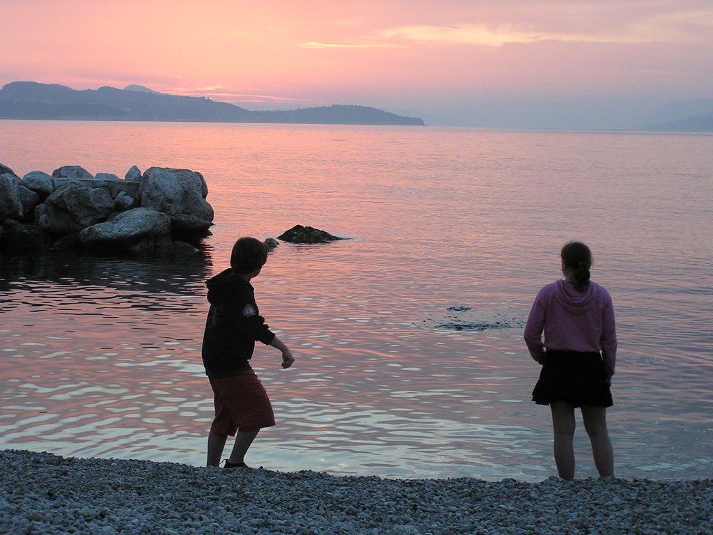 Zonsondergang Kroatië en kinderen