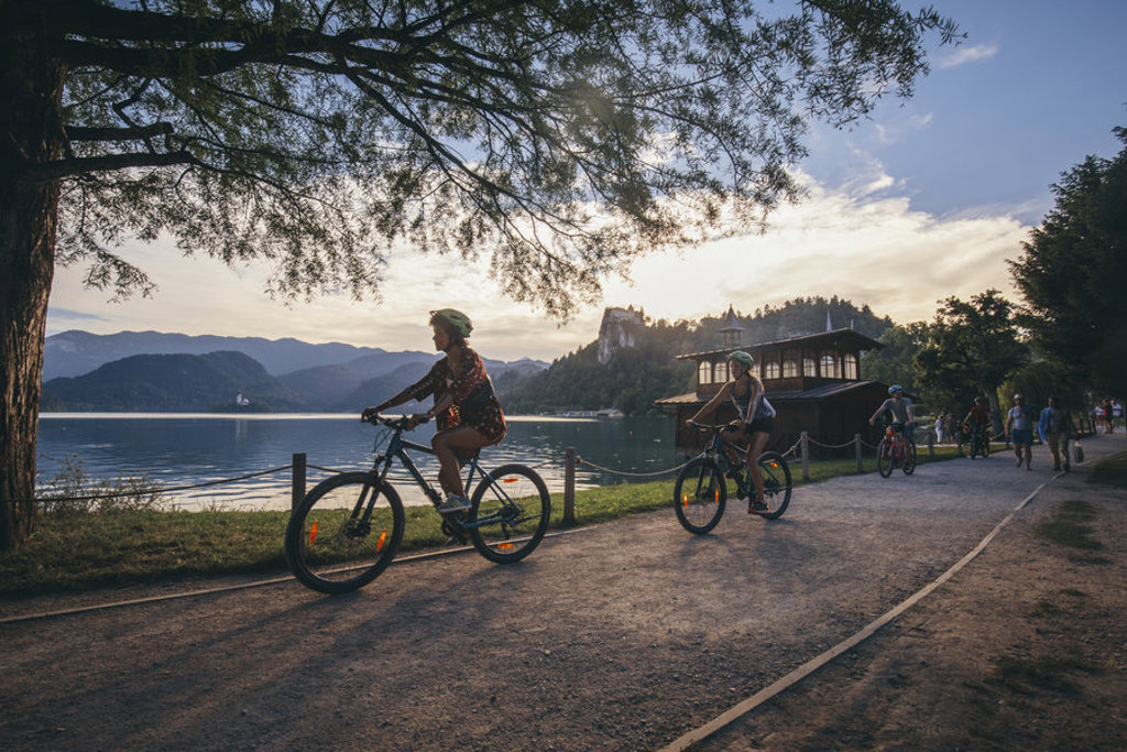 main_Intrepid-Travel-slovenia_lake-bled_cycling_049A2789.jpg