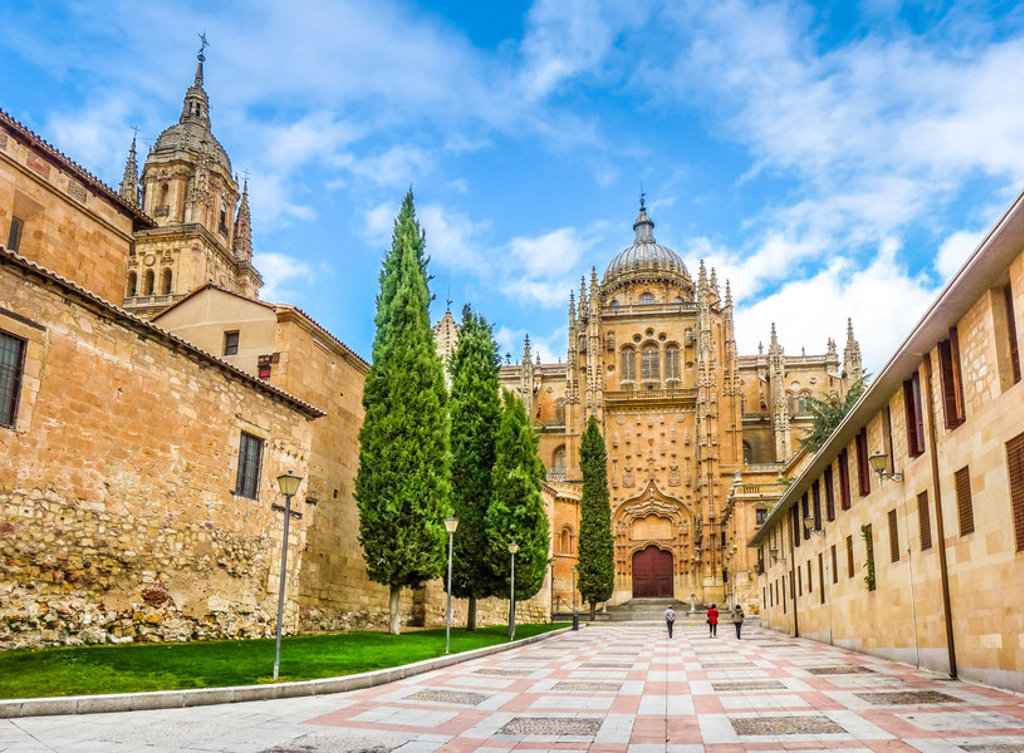 main_Cathedral_of_Salamanca_shutterstock_339392735.jpg