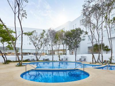 Fairfield Inn & Suites Cancún zwembad