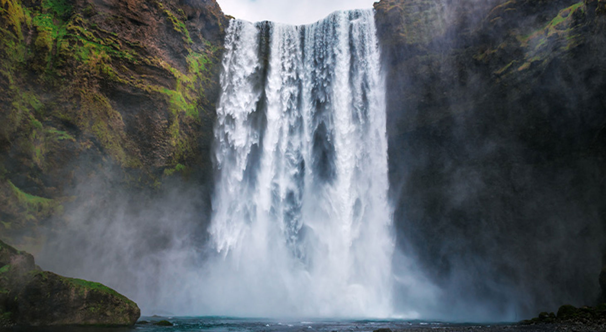 Skogafoss waterval in IJsland