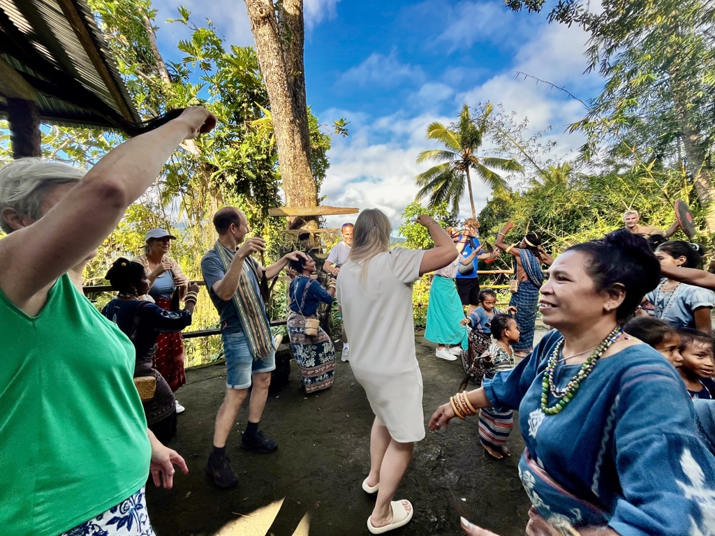 ISF_watublapi flores.jpg