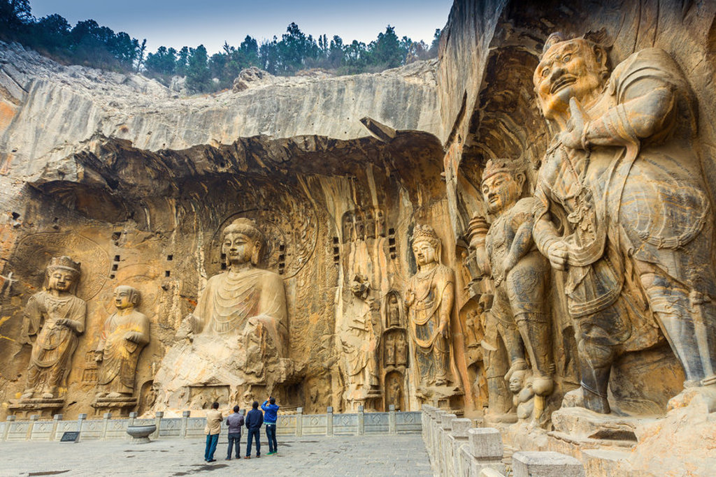 main_China_Longmen_shutterstock_203014405.jpg