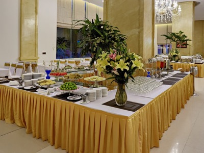 hoang son peace eten