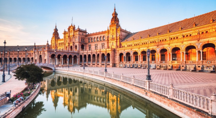 Plaza_de_Espana_Sevilla.jpg
