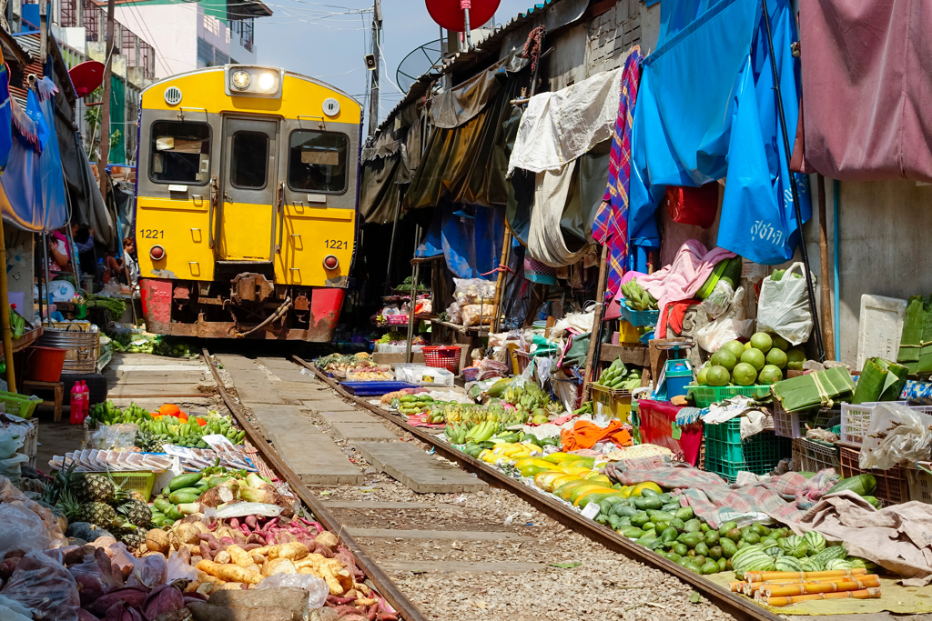 Familiereis Thailand Railway Market
