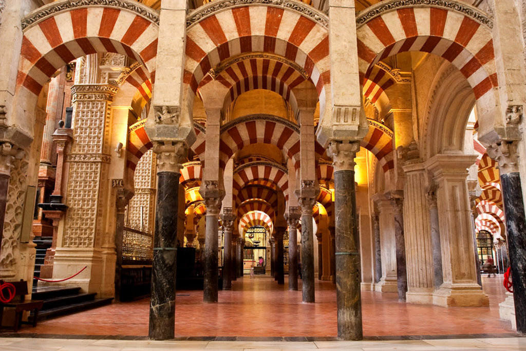main_Mezquita_Cordoba_shutterstock_48079276.jpg