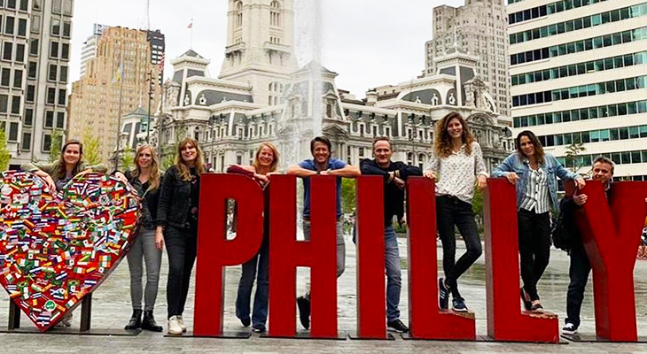 philly bord met reizigers philly bord met reizigers