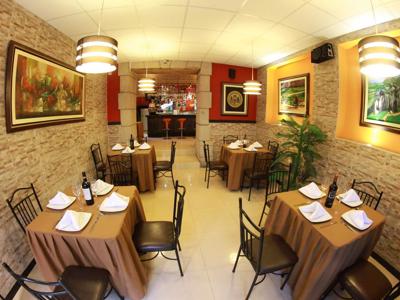 Portal Del Marques bar