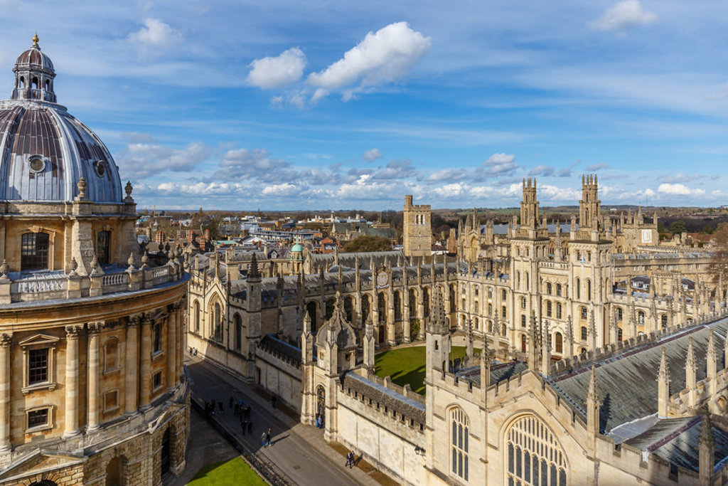 main_shutterstock_401433736_Oxford_University.jpg
