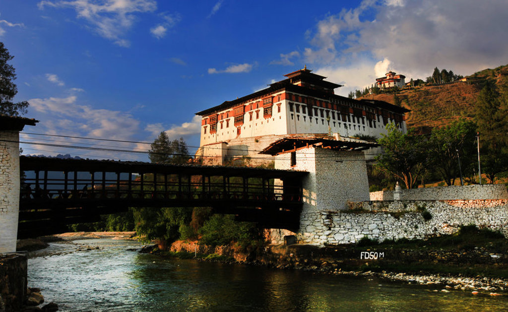 main_Bhutan_-_Paro_-_Dzong.jpg