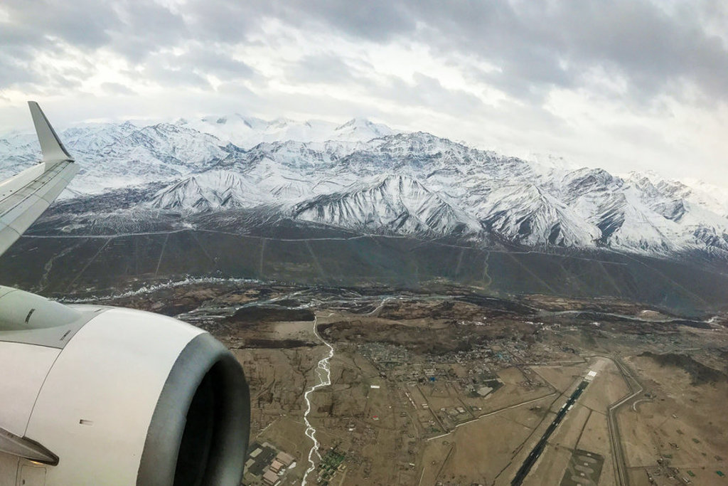 main_flight_leh_delhi_shutterstock_1063501889.jpg