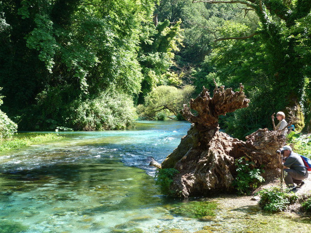 main_Albanie_-Blue_eye__3_.jfif