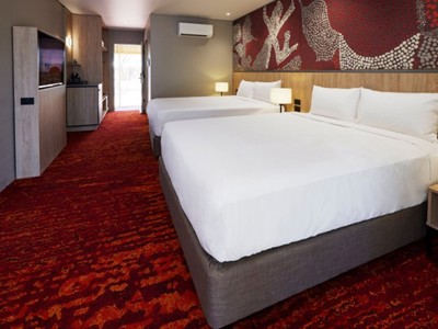 Outback Pioneer Hotel