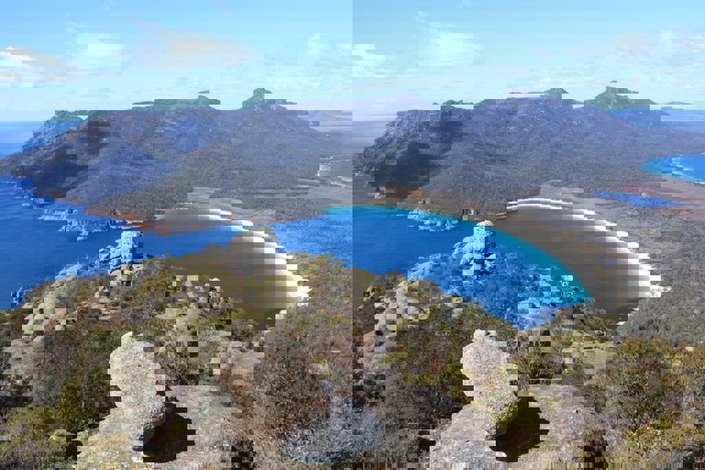 main_09_Tasmanie_Wineglass_Bay.jfif