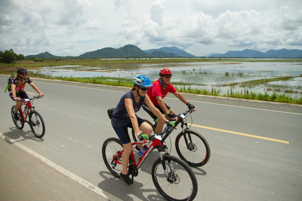 main_Intrepid-Travel-Vietnam_cycling_group_IMG_5956.jpg