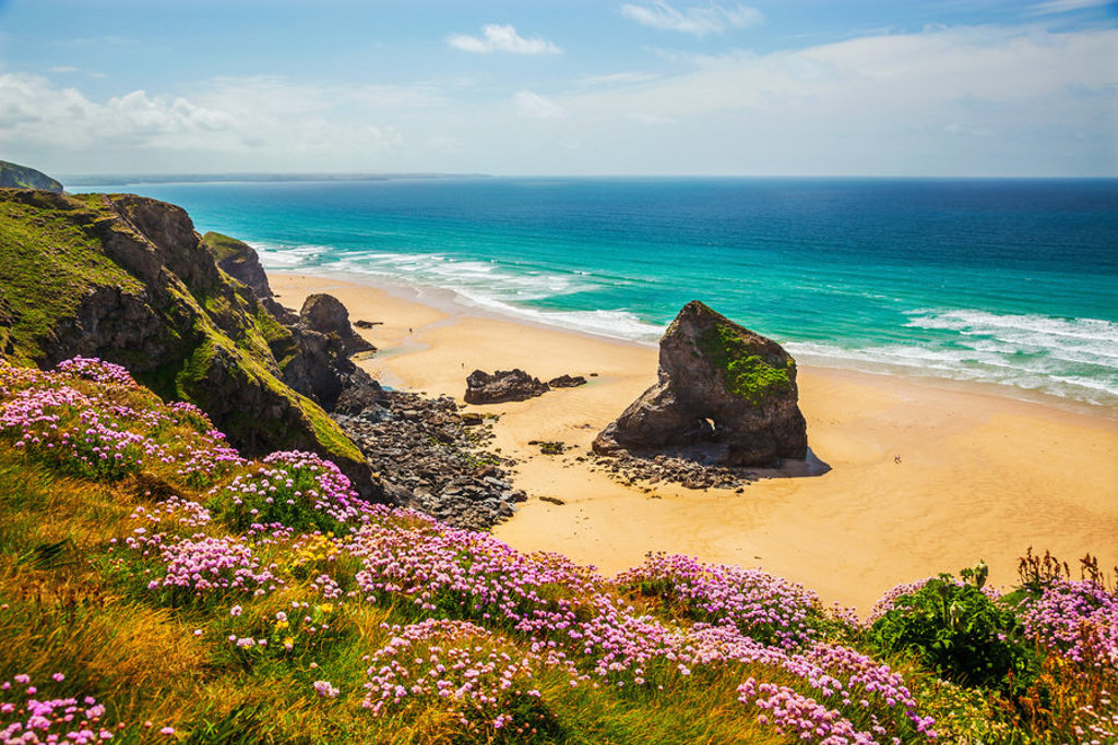 main_shutterstock_552305125_Cornwall.jpg